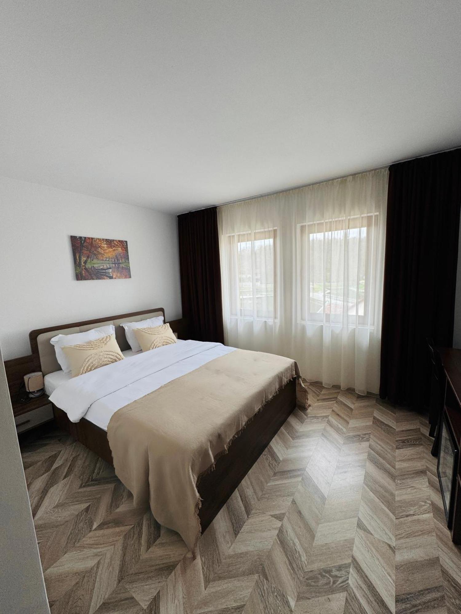 Guest house Restaurant Indus 4*